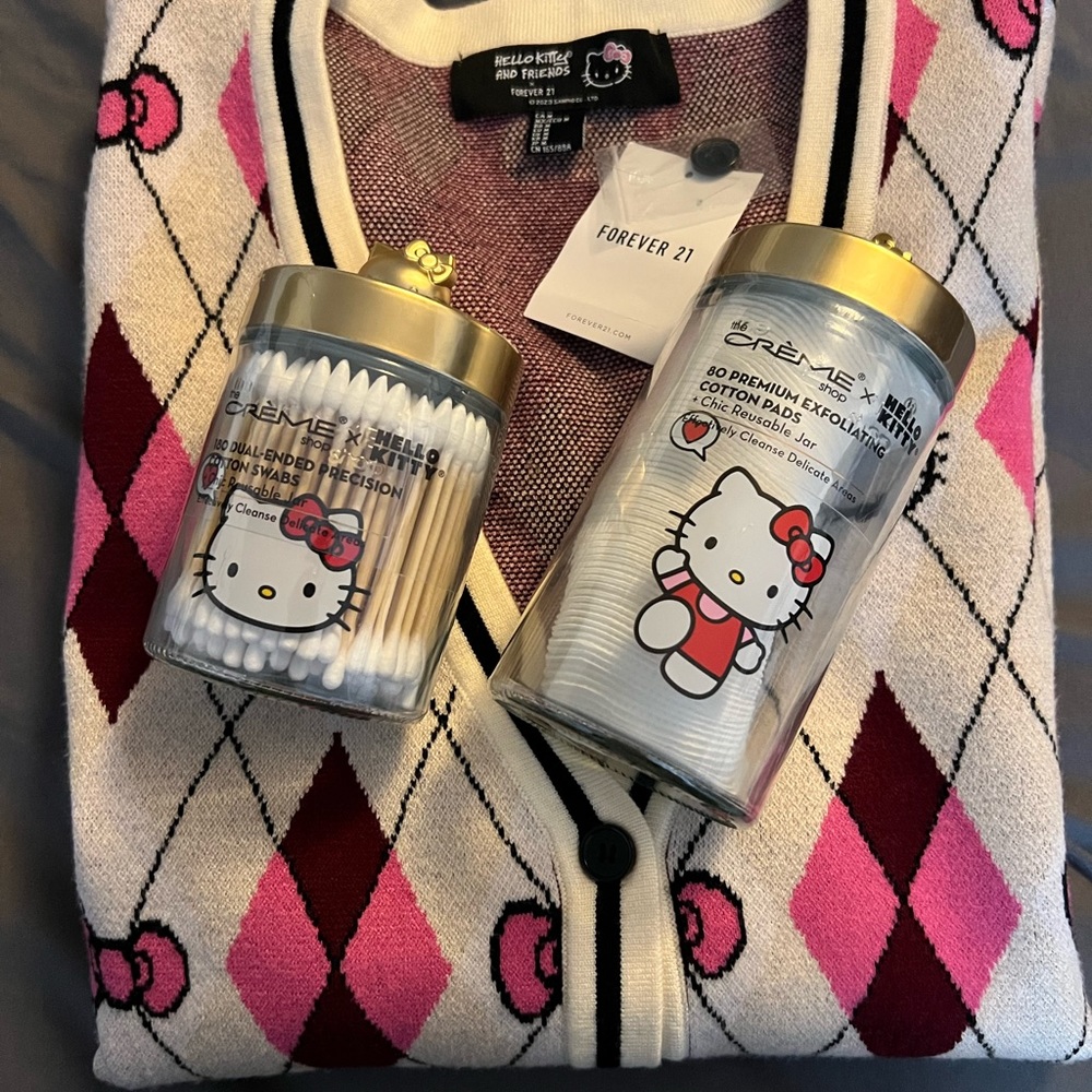 💕Hello Kitty & Friends Argyle Cardigan w/ cotton bottle set / Sweater size M